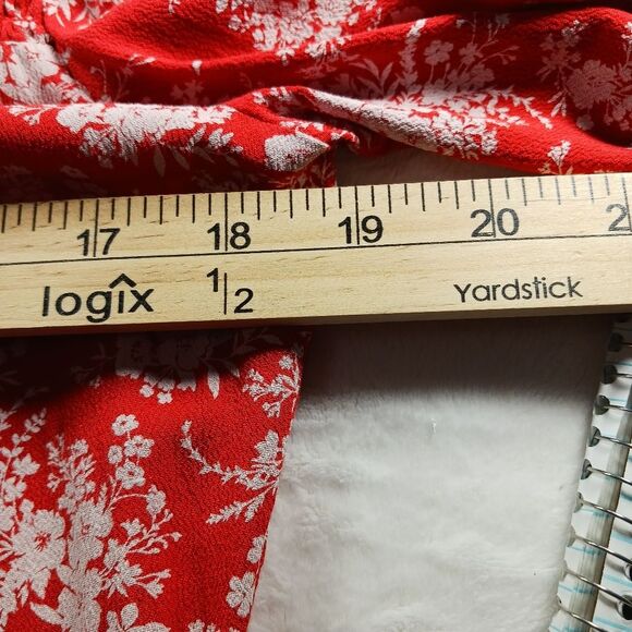 American Eagle Red Floral Wrap Dress Mini- Midi. 3/4 Sleeve. Woman's Large...... - Picture 5 of 10